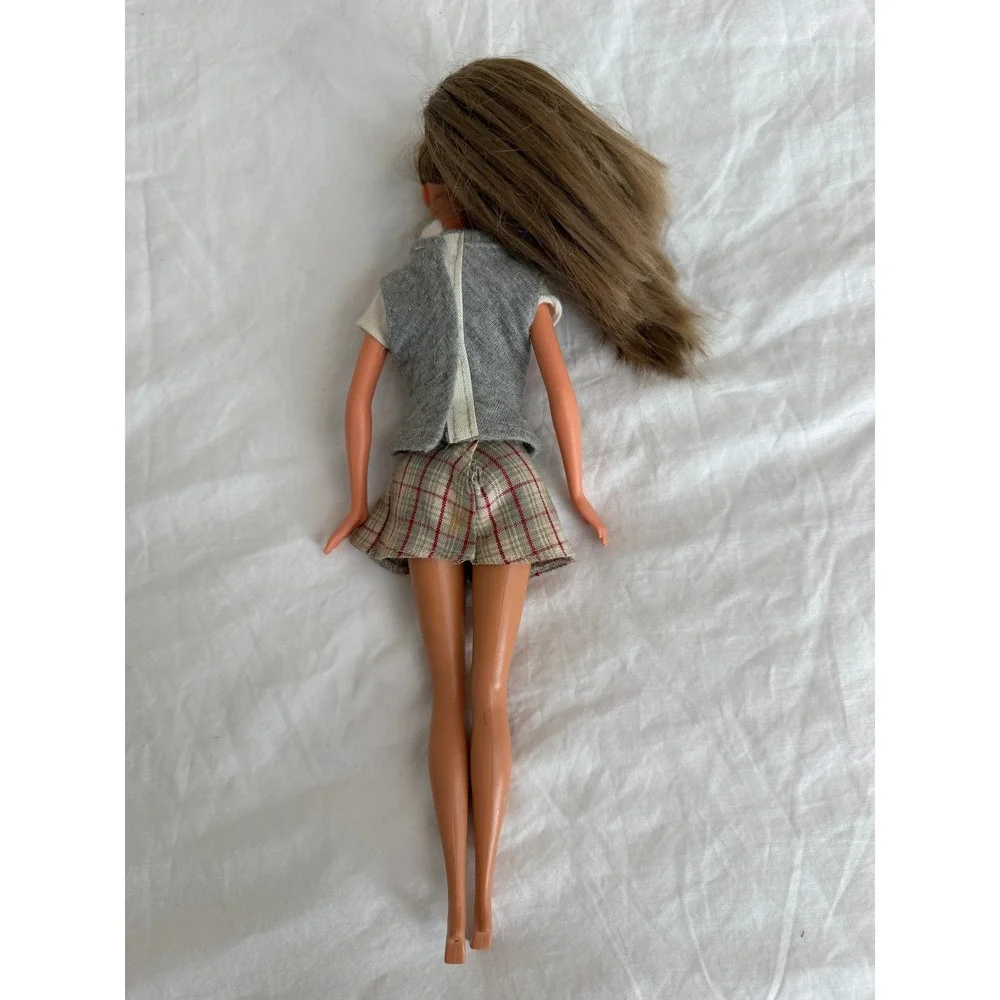 Vintage 1999 Mattel Barbie Doll Brunette Plaid Skirt Sweater Vest Preppy Style